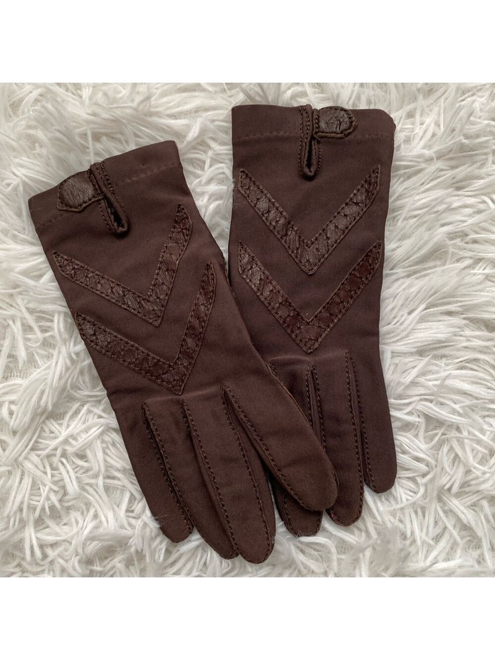 Isotoner vintage brown driving gloves